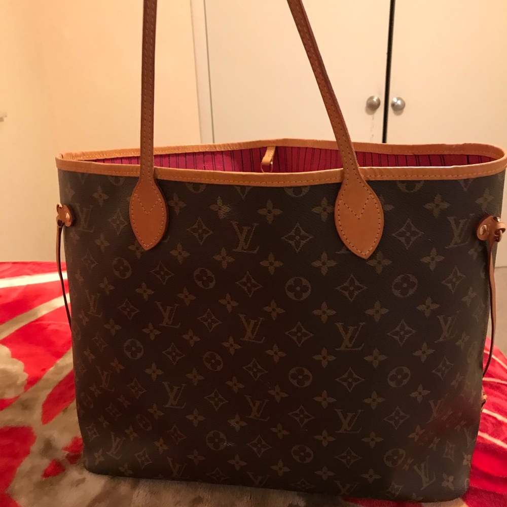 Authentic Louis Vuitton Neverfull